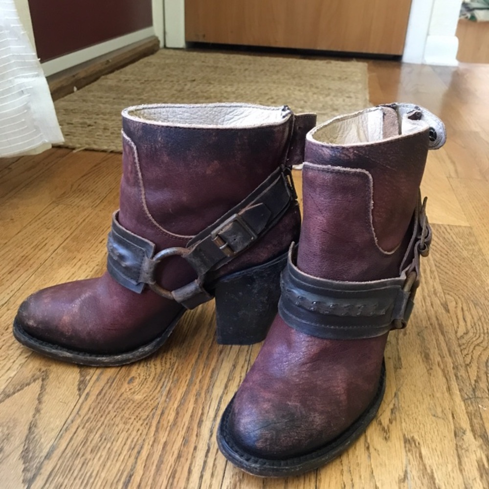 Free bird by Steve Madden boots